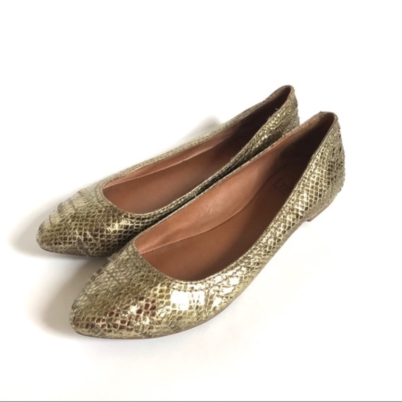 Lucky Brand Shoes - Lucky Brand Gold Flats Lucky Brand Shoes - Lucky Brand Gold Flats